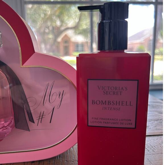 Victoria Secret Bombshell Intense 3 Piece Set NEW UNOPENED - Picture 4 of 6